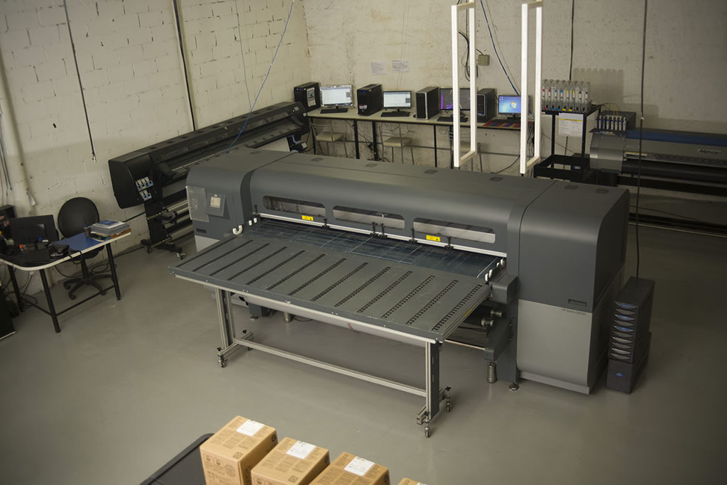 Impressora HP FB700 UV