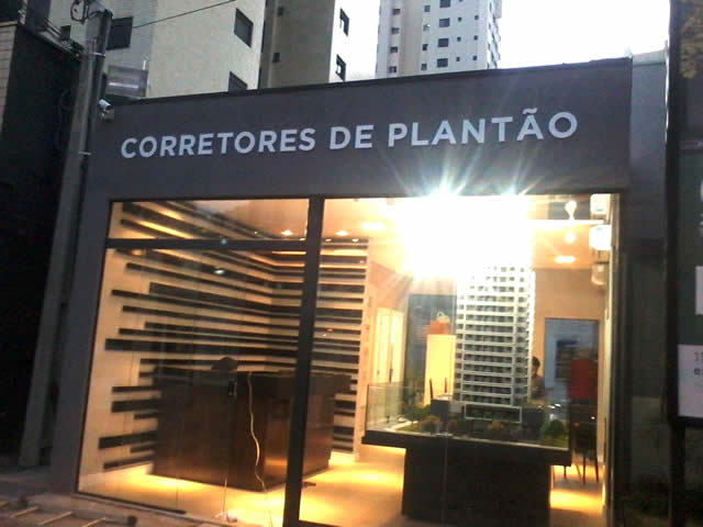 Letra Caixa e Logotipo